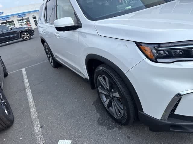 Thumbnail: 2023 Honda Pilot - 6