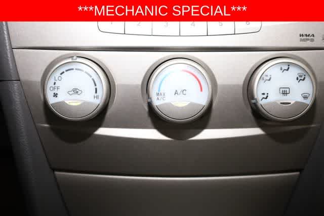 Thumbnail: 2011 Toyota Camry - 23