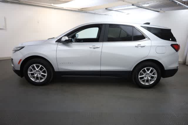 Thumbnail: 2022 Chevrolet Equinox - 3