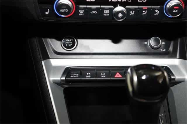 Thumbnail: 2021 Audi Q3 - 47