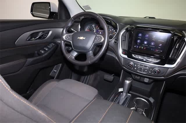 Thumbnail: 2020 Chevrolet Traverse - 16