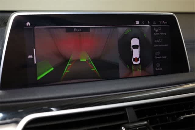 Thumbnail: 2020 BMW 7 Series - 24