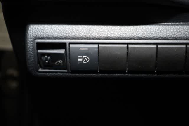 Thumbnail: 2021 Toyota Corolla - 26