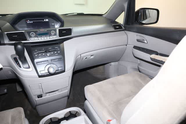 Thumbnail: 2012 Honda Odyssey - 24