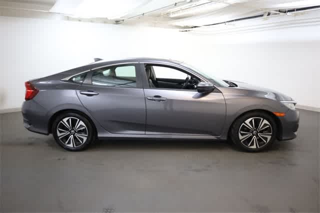 Thumbnail: 2017 Honda Civic - 9