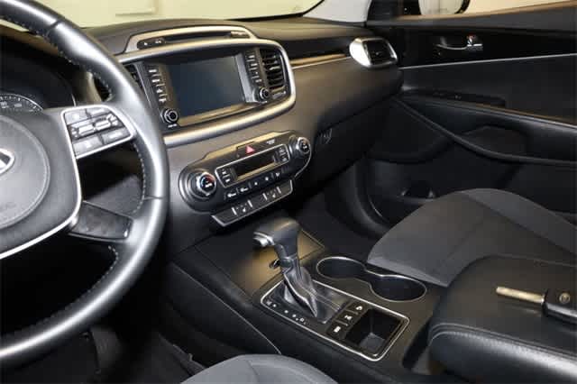Thumbnail: 2019 Kia Sorento - 23