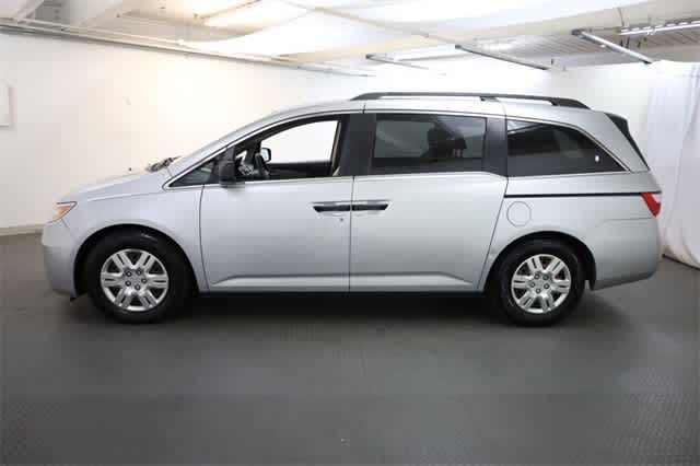 Thumbnail: 2011 Honda Odyssey - 3
