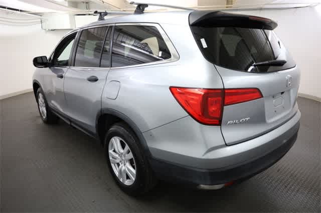 Thumbnail: 2016 Honda Pilot - 4