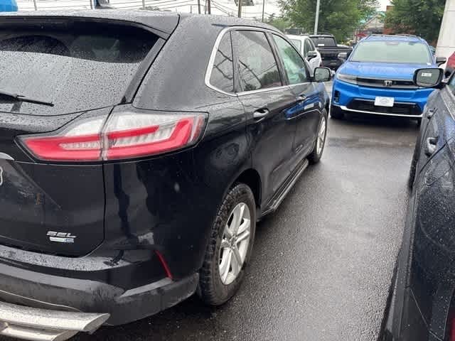 2020 Ford Edge  9