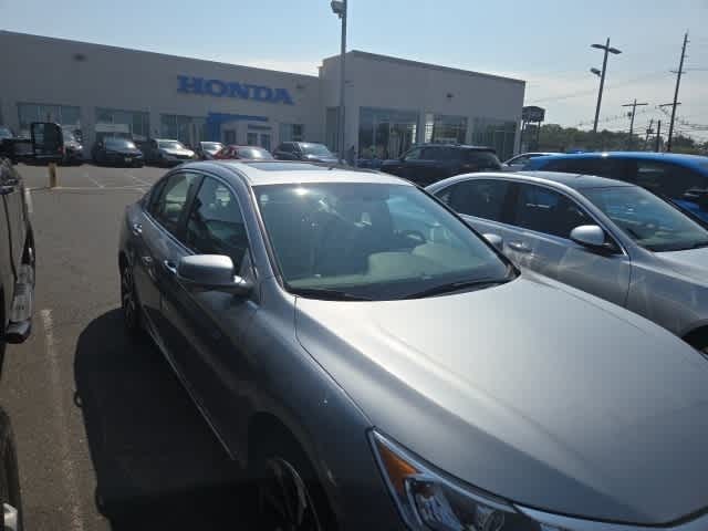 Thumbnail: 2017 Honda Accord - 18