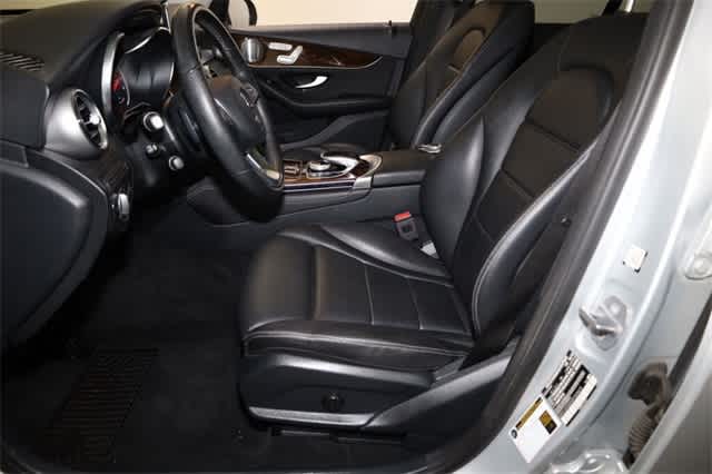 Thumbnail: 2019 Mercedes-Benz GLC - 16
