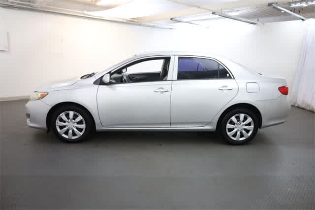 Thumbnail: 2010 Toyota Corolla - 3