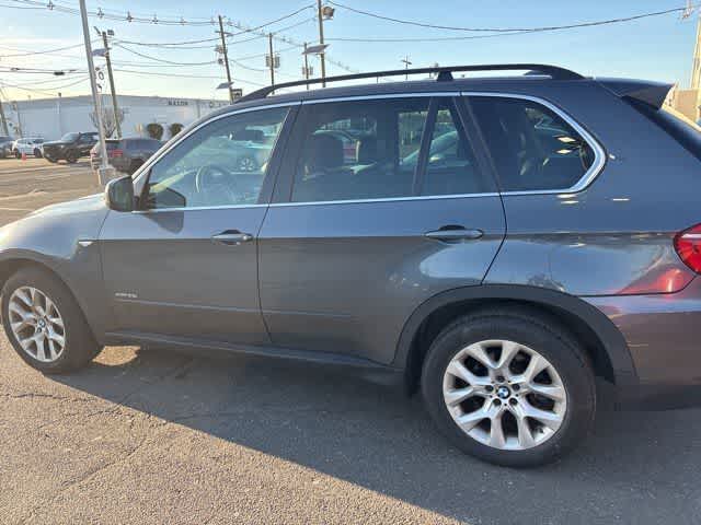 Thumbnail: 2013 BMW X5 - 23