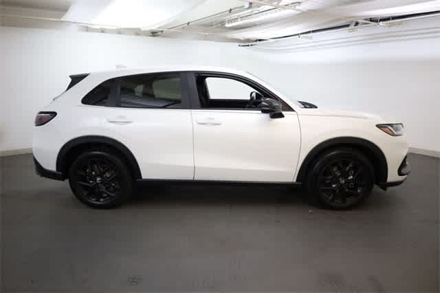 Thumbnail: 2025 Honda HR-V - 9