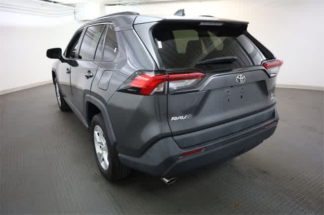 Thumbnail: 2019 Toyota RAV4 - 10