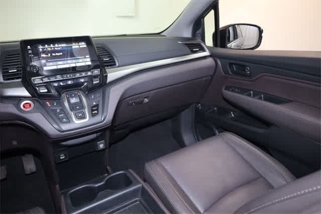 Thumbnail: 2021 Honda Odyssey - 25