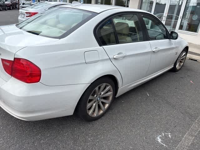 Thumbnail: 2011 BMW 3 Series - 8