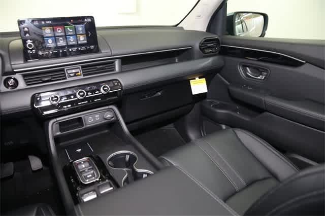 Thumbnail: 2025 Honda Pilot - 23