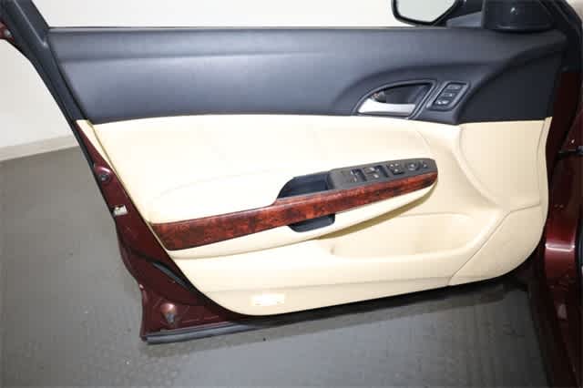 Thumbnail: 2012 Honda Crosstour - 13