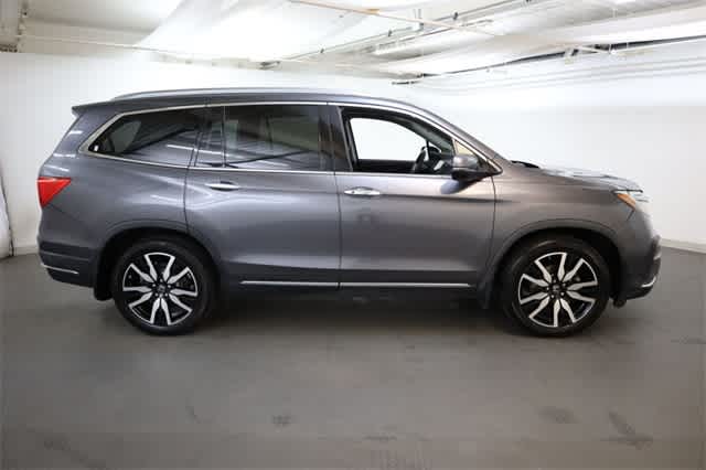 Thumbnail: 2019 Honda Pilot - 10