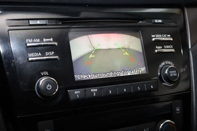 Thumbnail: 2016 Nissan Rogue - 17