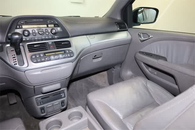 Thumbnail: 2010 Honda Odyssey - 18