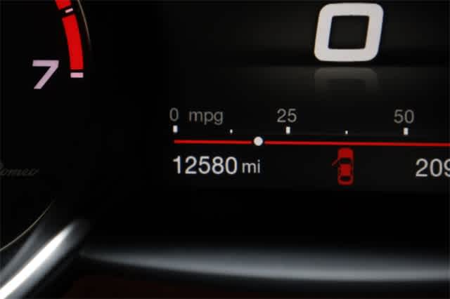 Thumbnail: 2019 Alfa Romeo Giulia - 25