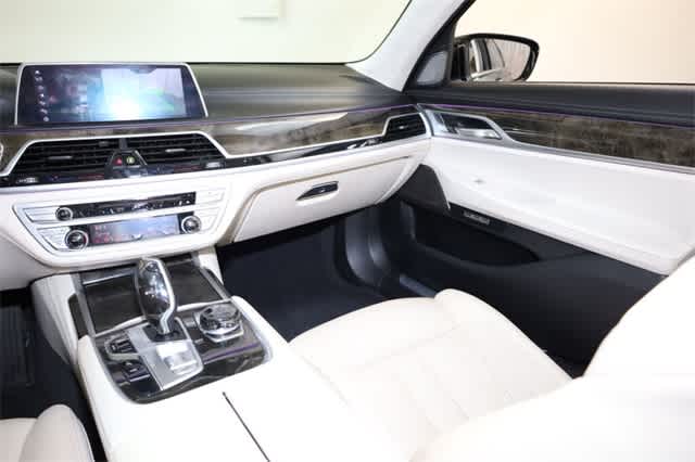 Thumbnail: 2018 BMW 7 Series - 18