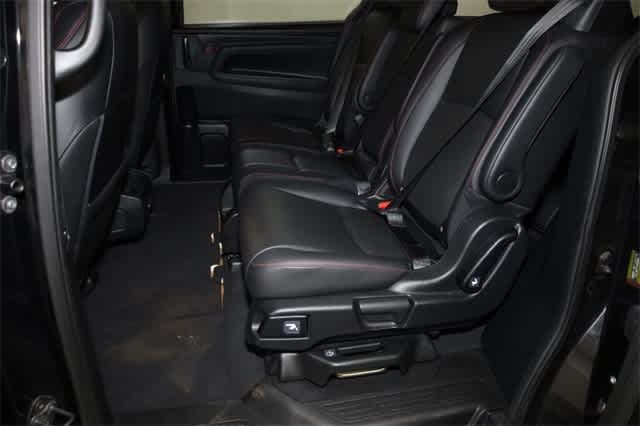 Thumbnail: 2023 Honda Odyssey - 21