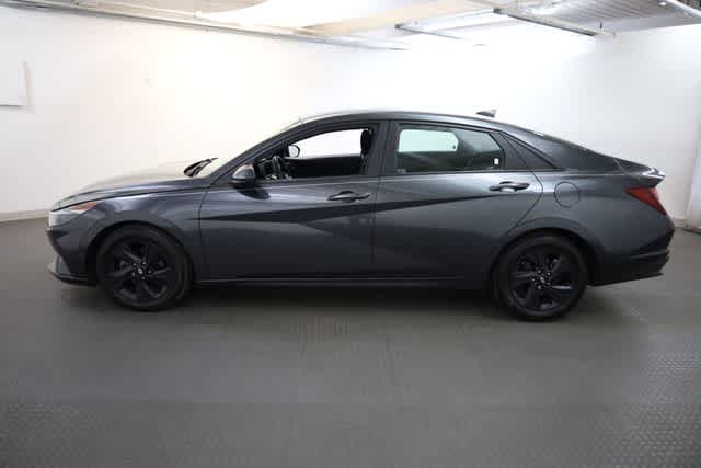 Thumbnail: 2021 Hyundai Elantra - 3