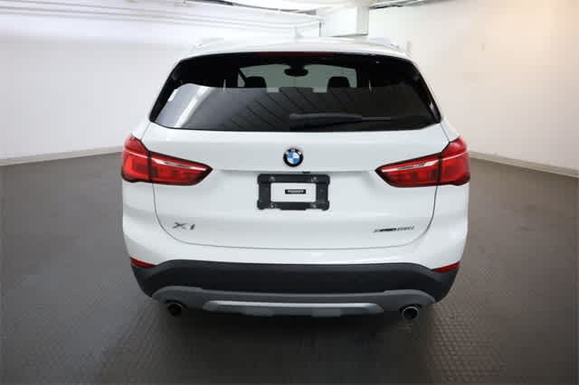 Thumbnail: 2019 BMW X1 - 6