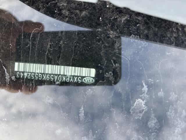 Thumbnail: 2019 Kia Sorento - 3