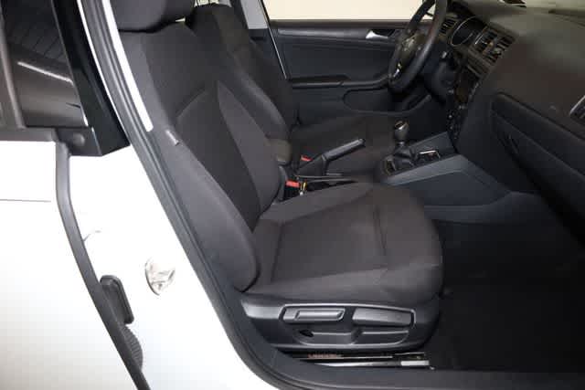 Thumbnail: 2015 Volkswagen Jetta - 32