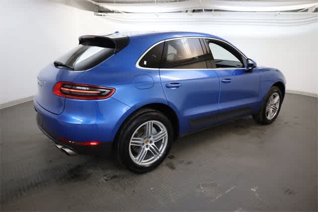 Thumbnail: 2017 Porsche Macan - 8