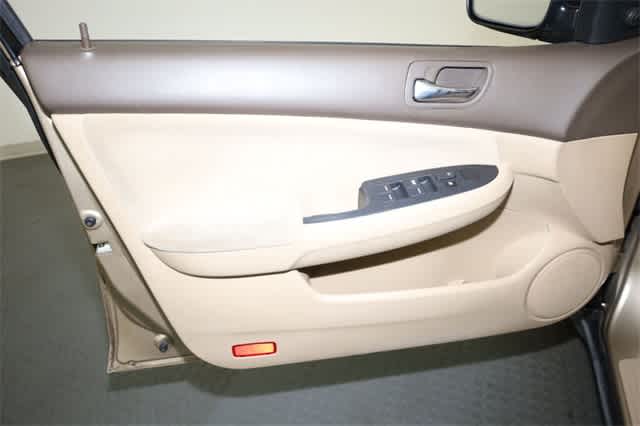2007 Honda Accord VP 13