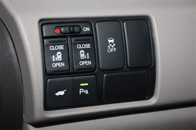 Thumbnail: 2012 Honda Odyssey - 27
