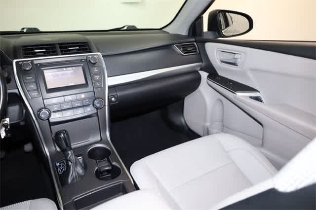 Thumbnail: 2016 Toyota Camry - 18