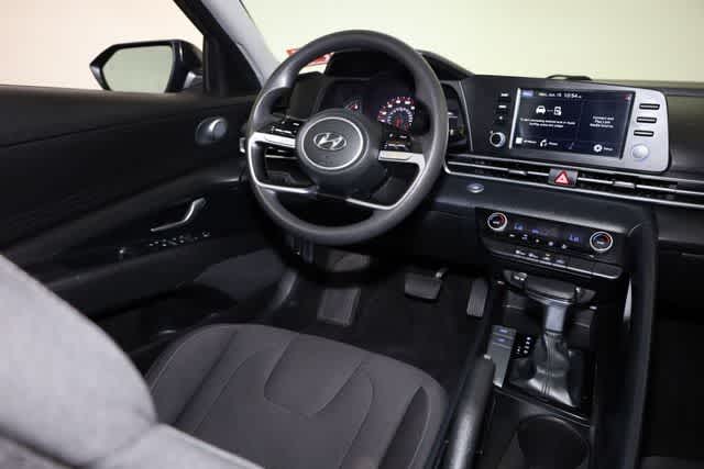 Thumbnail: 2021 Hyundai Elantra - 21