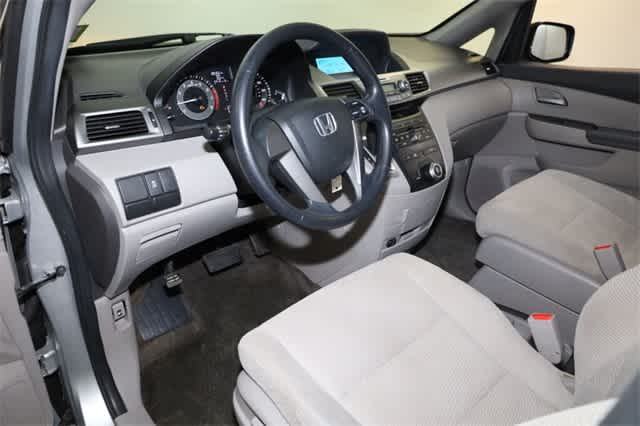 Thumbnail: 2011 Honda Odyssey - 14
