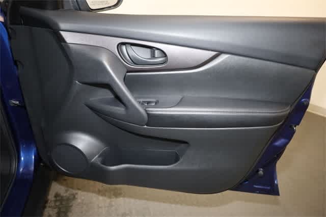 Thumbnail: 2019 Nissan Rogue - 22