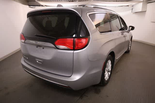 Thumbnail: 2019 Chrysler Pacifica - 7