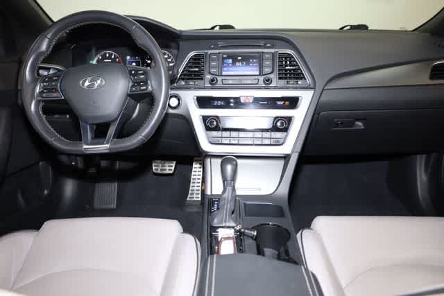 Thumbnail: 2015 Hyundai Sonata - 23