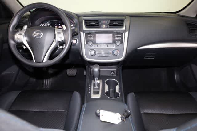 Thumbnail: 2017 Nissan Altima - 24