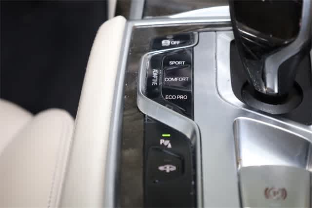 Thumbnail: 2018 BMW 7 Series - 35