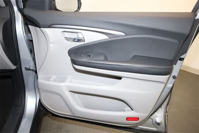 Thumbnail: 2016 Honda Pilot - 22