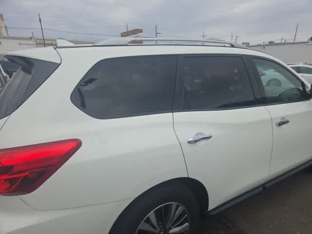 Thumbnail: 2020 Nissan Pathfinder - 14