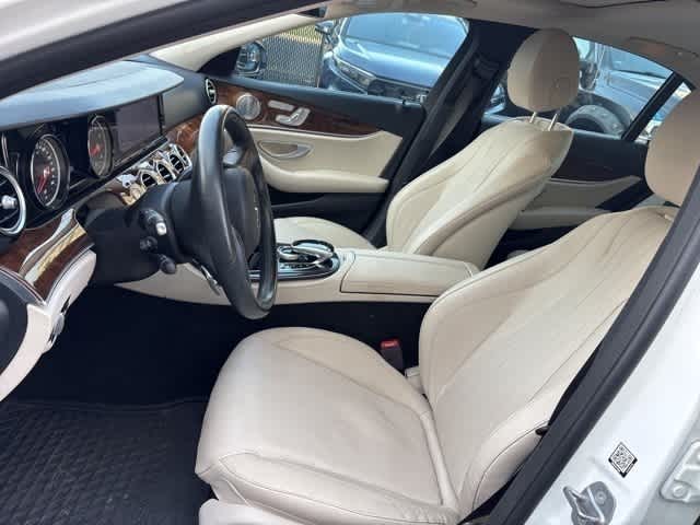 Thumbnail: 2018 Mercedes-Benz E-Class - 6
