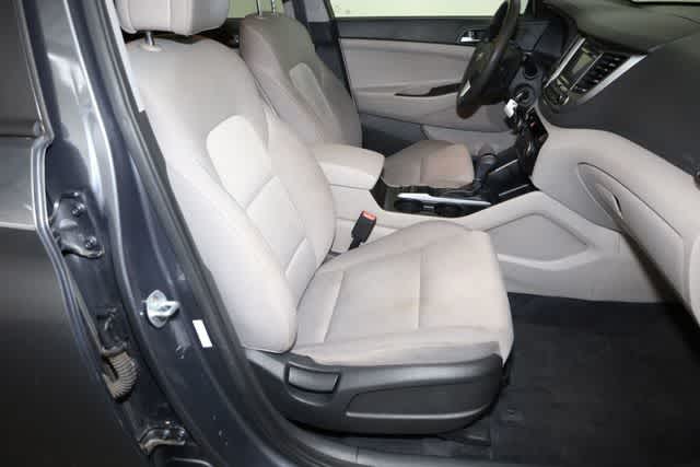 Thumbnail: 2016 Hyundai Tucson - 20