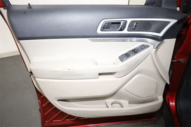 Thumbnail: 2014 Ford Explorer - 13