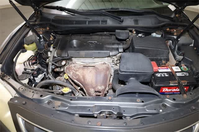 Thumbnail: 2011 Toyota Camry - 32